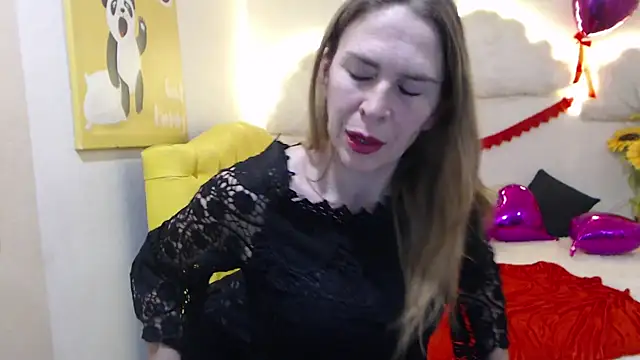 Snapshot of TessaDaybreak chatting on 2, 3, 2025 TessaDaybreak online show from 2, 3, 2025