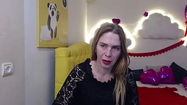 Snapshot of TessaDaybreak chatting on 4, 3, 2025 TessaDaybreak online show from 4, 3, 2025