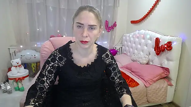Snapshot of TessaDaybreak chatting on 12, 3, 2025 TessaDaybreak online show from 12, 3, 2025