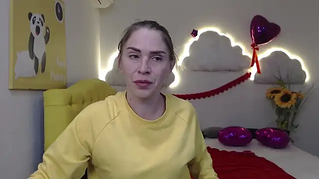 Snapshot of TessaDaybreak chatting on 14, 3, 2025 TessaDaybreak online show from 14, 3, 2025