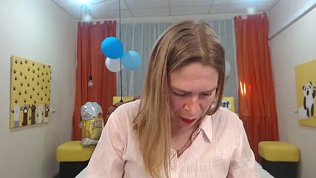 Snapshot of TessaDaybreak chatting on 24, 9, 2025 TessaDaybreak online show from 24, 9, 2025