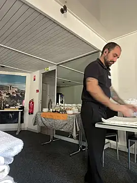 morfeoX online show from 28, 2, 2025