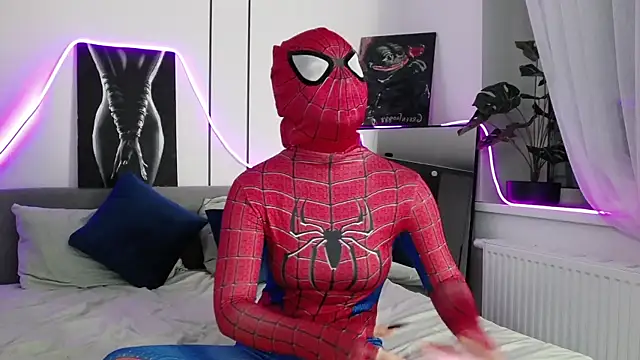 -Amora online show from 5, 12, 2025