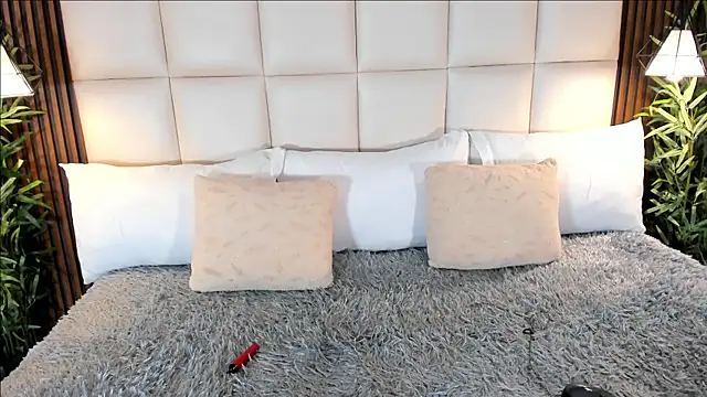 Snapshot of MelanieHillss chatting on 4, 3, 2026 MelanieHillss online show from 4, 3, 2026