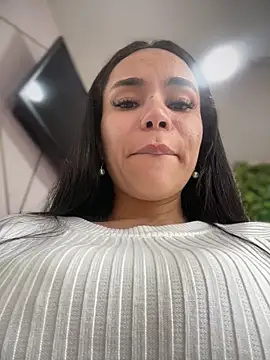 Naatalia online show from 4, 12, 2025