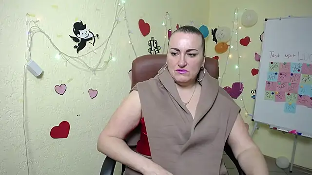 DianaMGG online show from 1, 3, 2025