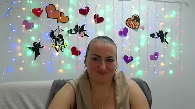 DianaMGG online show from 5, 3, 2025