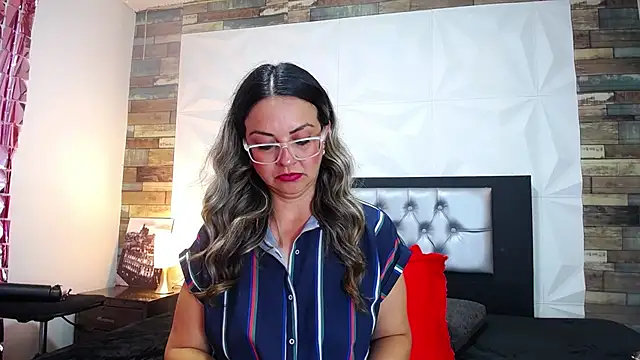 Azaahara  online show from 24, 2, 2025