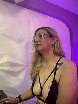 Azaahara  online show from 26, 2, 2026