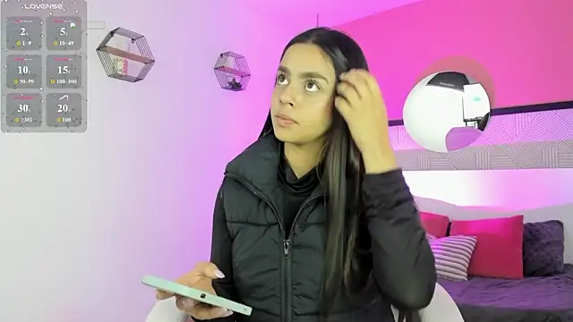 Bella walker  online show from 26, 3, 2026