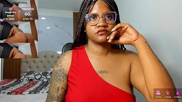 Snapshot of ZahraRose chatting on 11, 7, 2026 ZahraRose online show from 11, 7, 2026