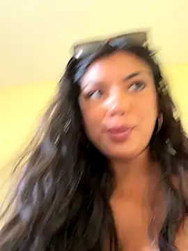 TheCrimsonBlairDarling online show from 16, 9, 2025