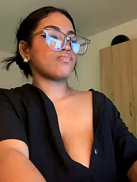 Snapshot of Dahiana_Giil chatting on 19, 9, 2025 Dahiana Giil online show from 19, 9, 2025