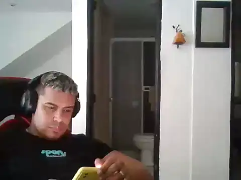 Snapshot of juniorguty chatting on 20, 2, 2025 juniorguty online show from 20, 2, 2025