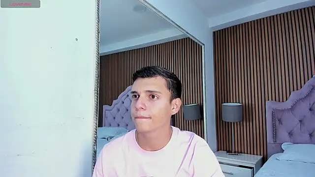 JacobRoberts1 online show from 16, 9, 2025