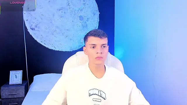 JacobRoberts1 online show from 25, 9, 2025