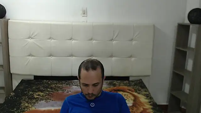 JhonTorres018 online show from 19, 11, 2025