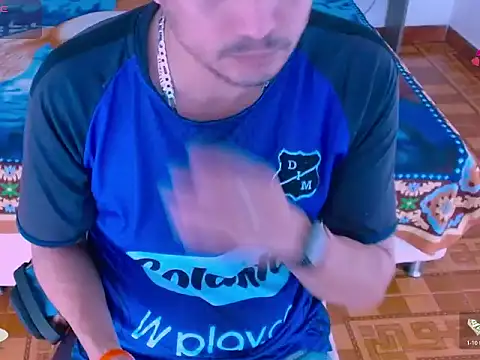 JhonTorres018 online show from 20, 2, 2026