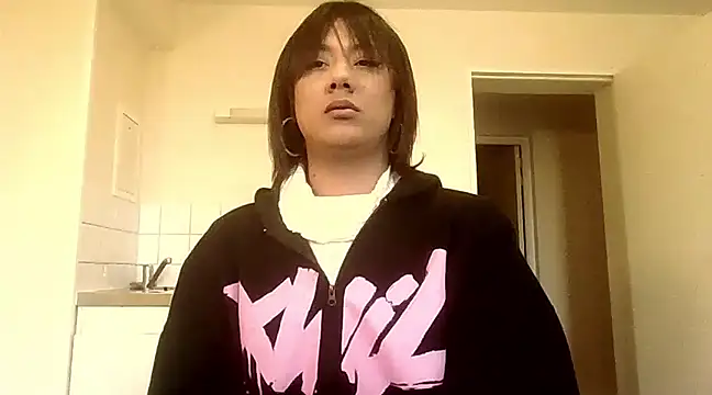 Queenblackx1 online show from 14, 2, 2025