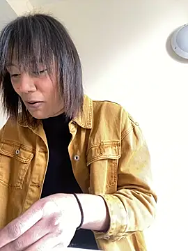 Queenblackx1 online show from 12, 3, 2025