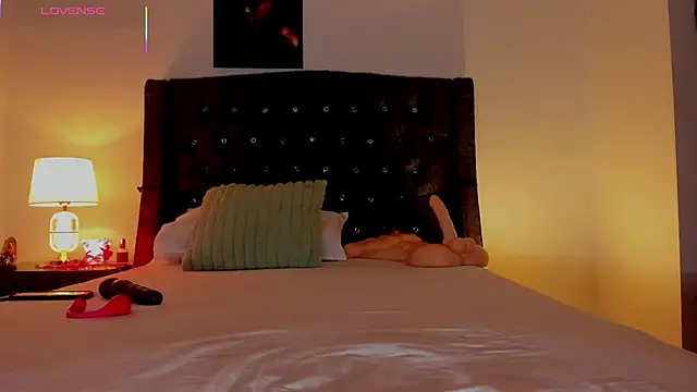 Skay Hot online show from 22, 10, 2025