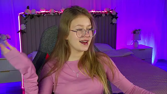 EveMundie online show from 8, 11, 2025