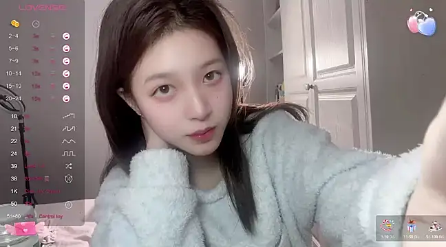 Snapshot of YaYa-521 chatting on 19, 2, 2025 YaYa-521 online show from 19, 2, 2025