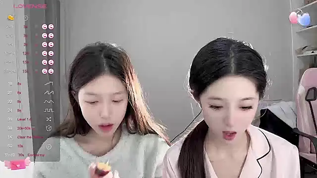 Snapshot of YaYa-521 chatting on 26, 9, 2025 YaYa-521 online show from 26, 9, 2025