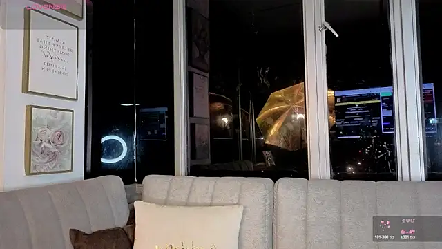 Snapshot of Ivanna_West chatting on 4, 2, 2026 Ivanna West online show from 4, 2, 2026