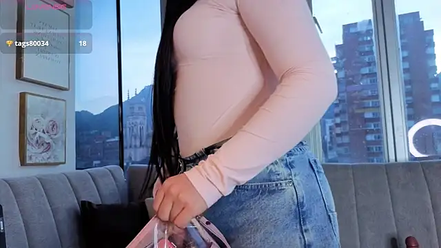 Snapshot of Ivanna_West chatting on 9, 2, 2026 Ivanna West online show from 9, 2, 2026