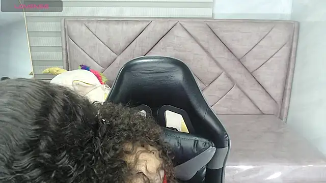 danatella a online show from 21, 9, 2025