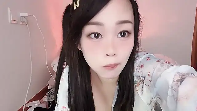 yueyue2003 online show from 8, 3, 2025