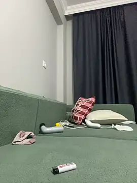 yasemintas online show from 13, 4, 2026