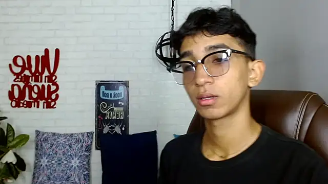 Snapshot of Martin_Linares chatting on 20, 2, 2025 Martin Linares online show from 20, 2, 2025