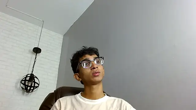 Snapshot of Martin_Linares chatting on 5, 3, 2025 Martin Linares online show from 5, 3, 2025