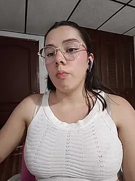 EmmaSulivan online show from 9, 4, 2026