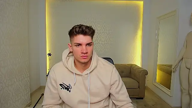 MaxKaiden online show from 9, 11, 2025