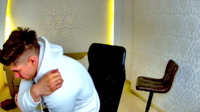 MaxKaiden online show from 24, 2, 2026