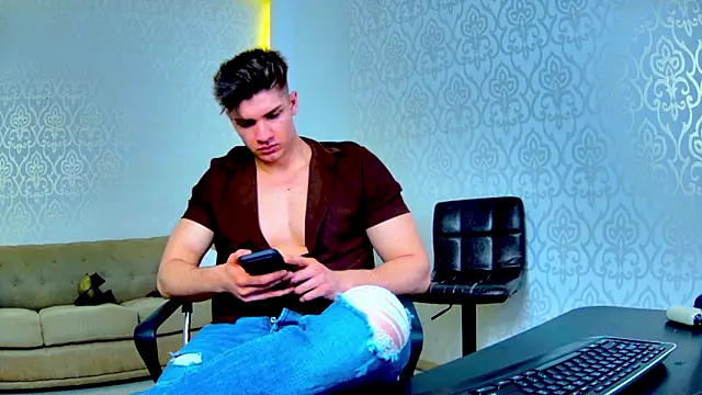 MaxKaiden online show from 2, 3, 2026