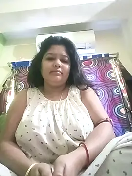 Snapshot of EroticSweety chatting on 18, 2, 2025 EroticSweety online show from 18, 2, 2025