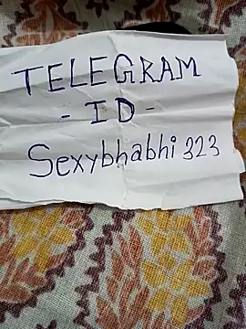 Snapshot of EroticSweety chatting on 8, 10, 2025 EroticSweety online show from 8, 10, 2025