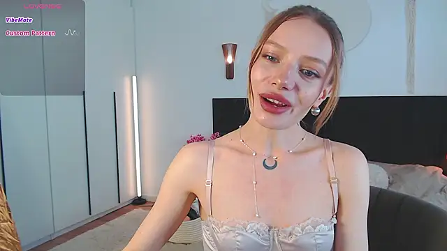 LunaticaBae online show from 14, 3, 2026