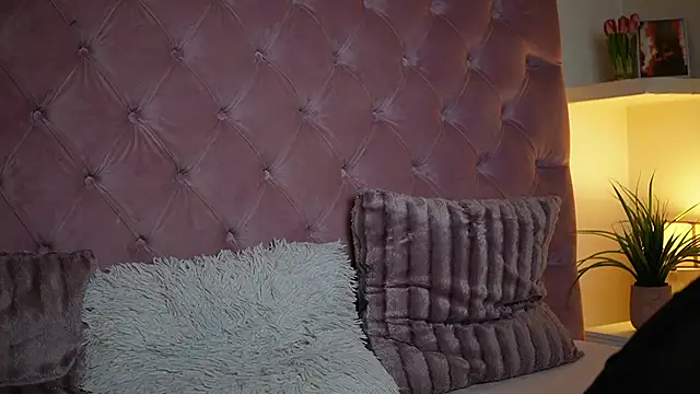 MaiaMini online show from 12, 10, 2025