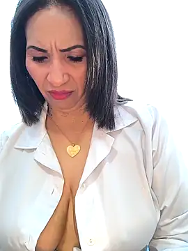 Snapshot of Mrsvictoriaaa chatting on 17, 9, 2025 Mrsvictoriaaa online show from 17, 9, 2025