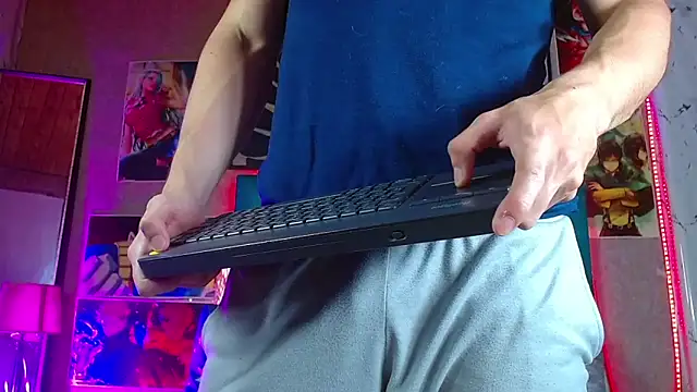 LiamAndrewzz online show from 11, 4, 2026