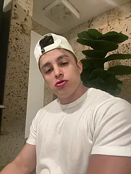 Snapshot of jalejoc1 chatting on 4, 3, 2025 jalejoc1 online show from 4, 3, 2025