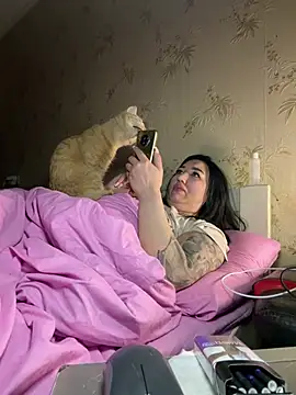 Naughtbaby 2025 online show from 7, 4, 2026