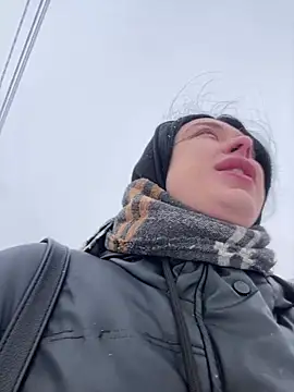 AlishaPrettyBlade online show from 10, 3, 2025