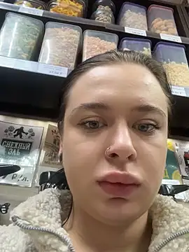 AlishaPrettyBlade online show from 13, 9, 2025