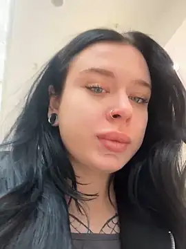 AlishaPrettyBlade online show from 15, 10, 2025